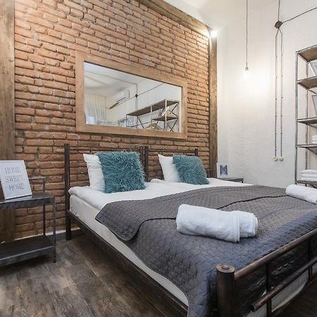 New&Old Apartment Tbilisi Luaran gambar